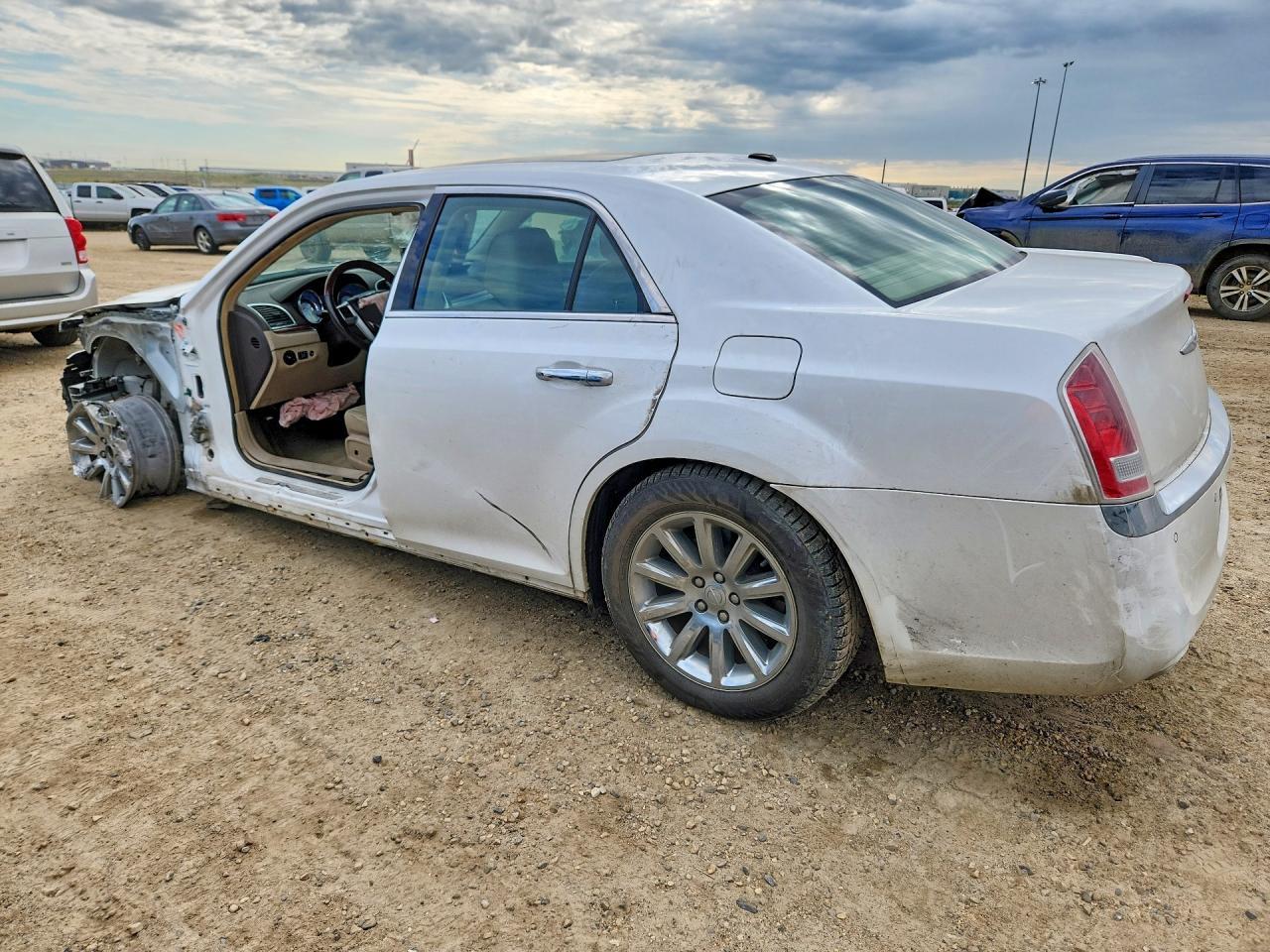 2011 Chrysler 300 Limited - Фото 2