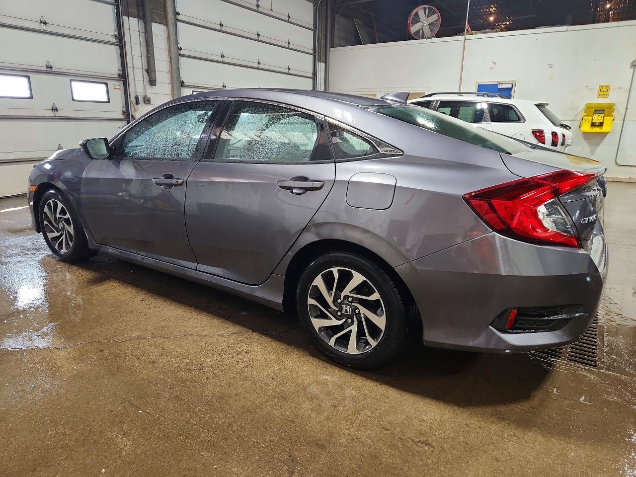 2017 Honda Civic Ex - Фото 2