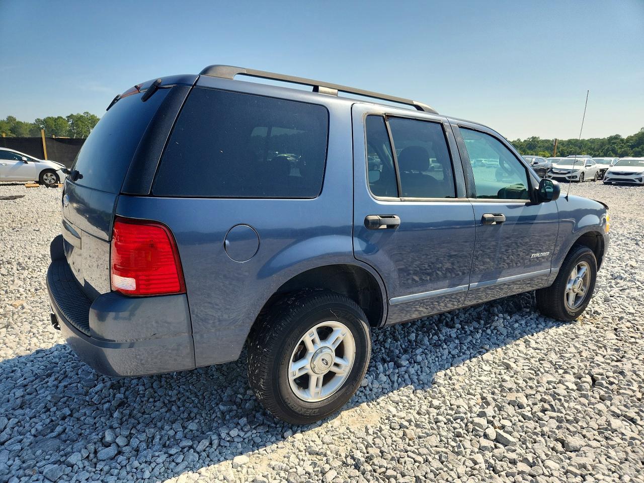 2004 Ford Explorer Xlt - Image 3