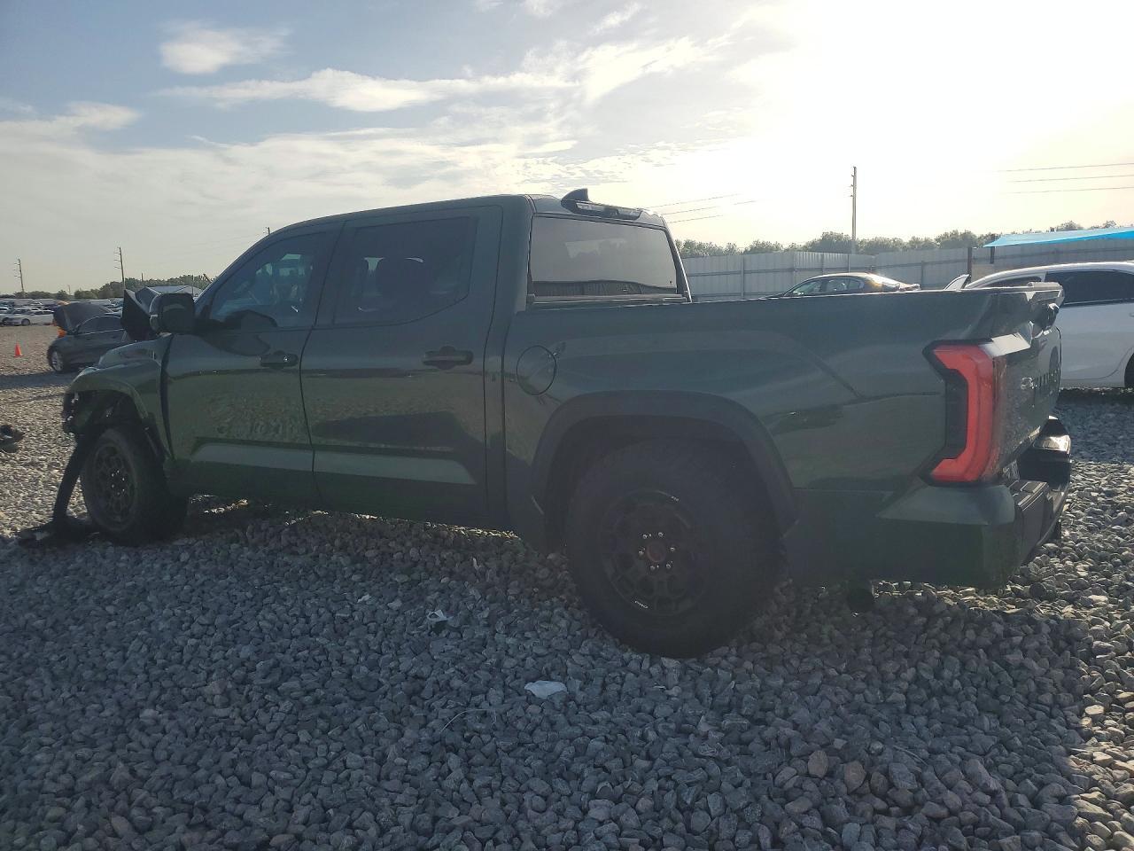 2022 Toyota Tundra Crewmax Limited - Фото 2