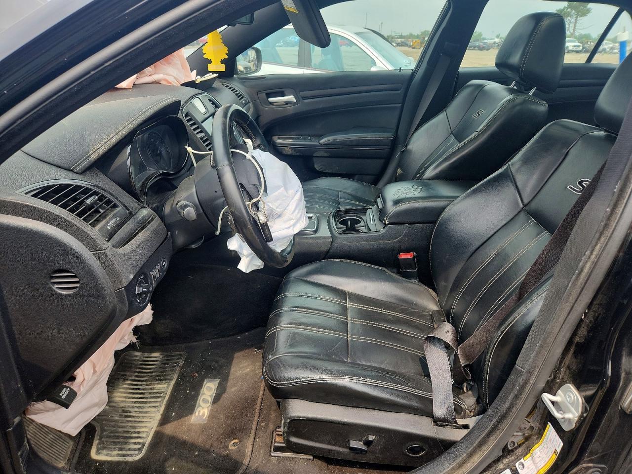 2016 Chrysler 300 S - Image 7