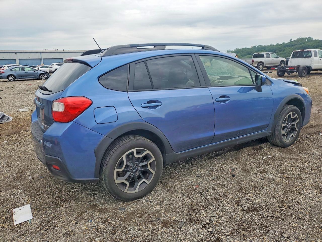 2017 Subaru Crosstrek Premium - Image 3