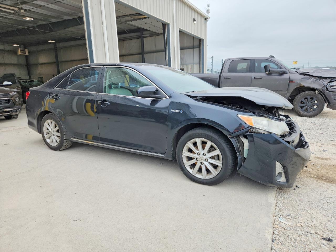 2014 Toyota Camry Hybrid Xle - Image 4