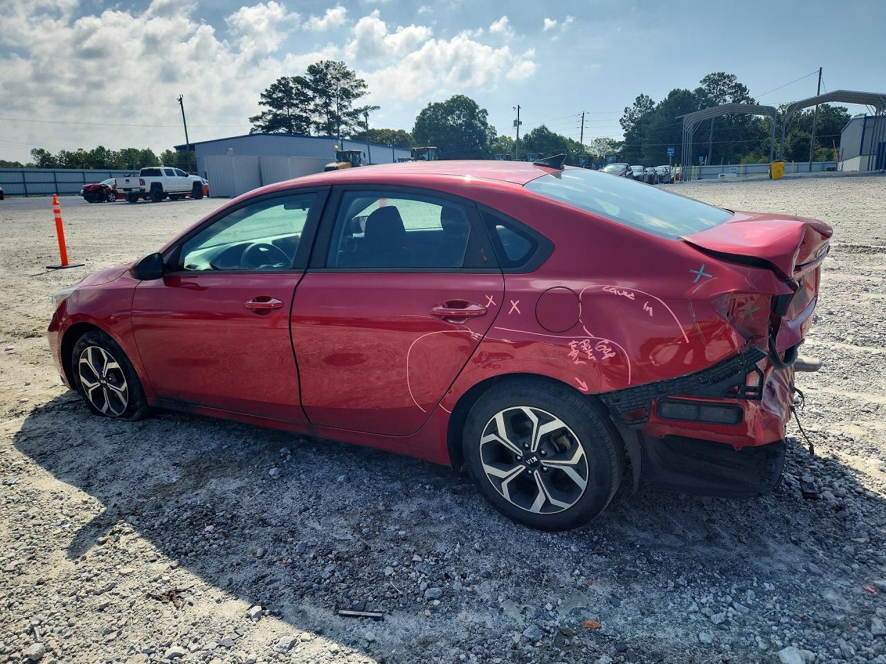 2021 Kia Forte Lxs - Image 2