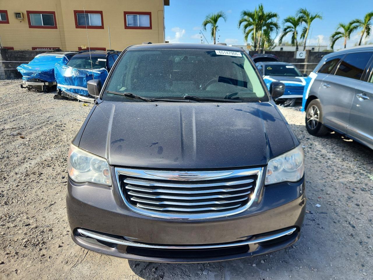 2015 Chrysler Town & Country Touring - Фото 5