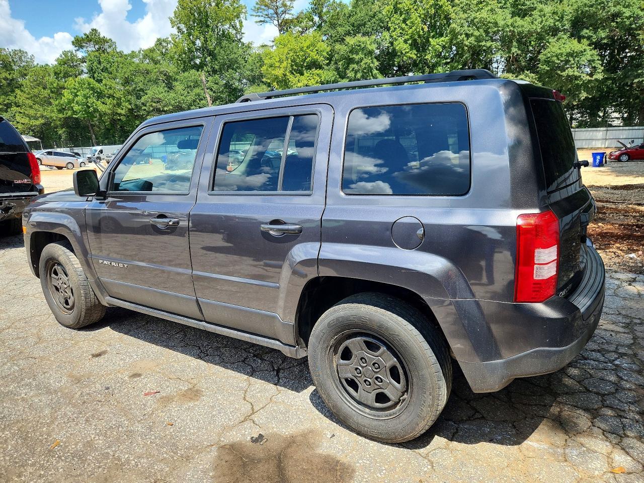 2016 Jeep Patriot Sport - Фото 2