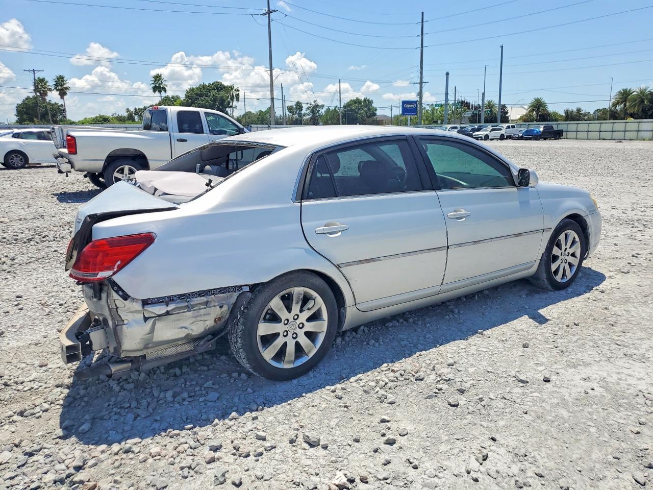2005 Toyota Avalon Xls - Фото 3