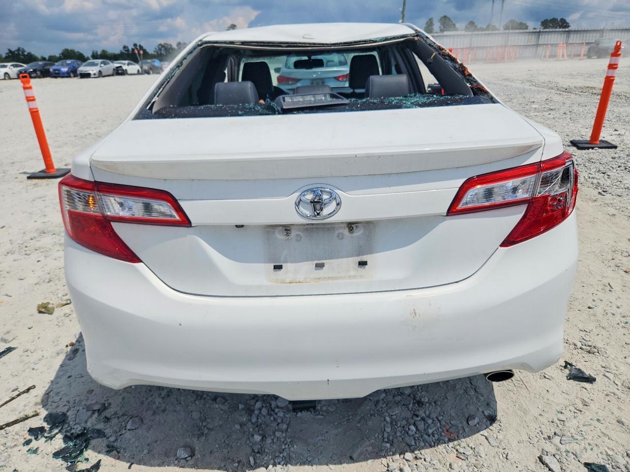 2014 Toyota Camry Se - Image 6