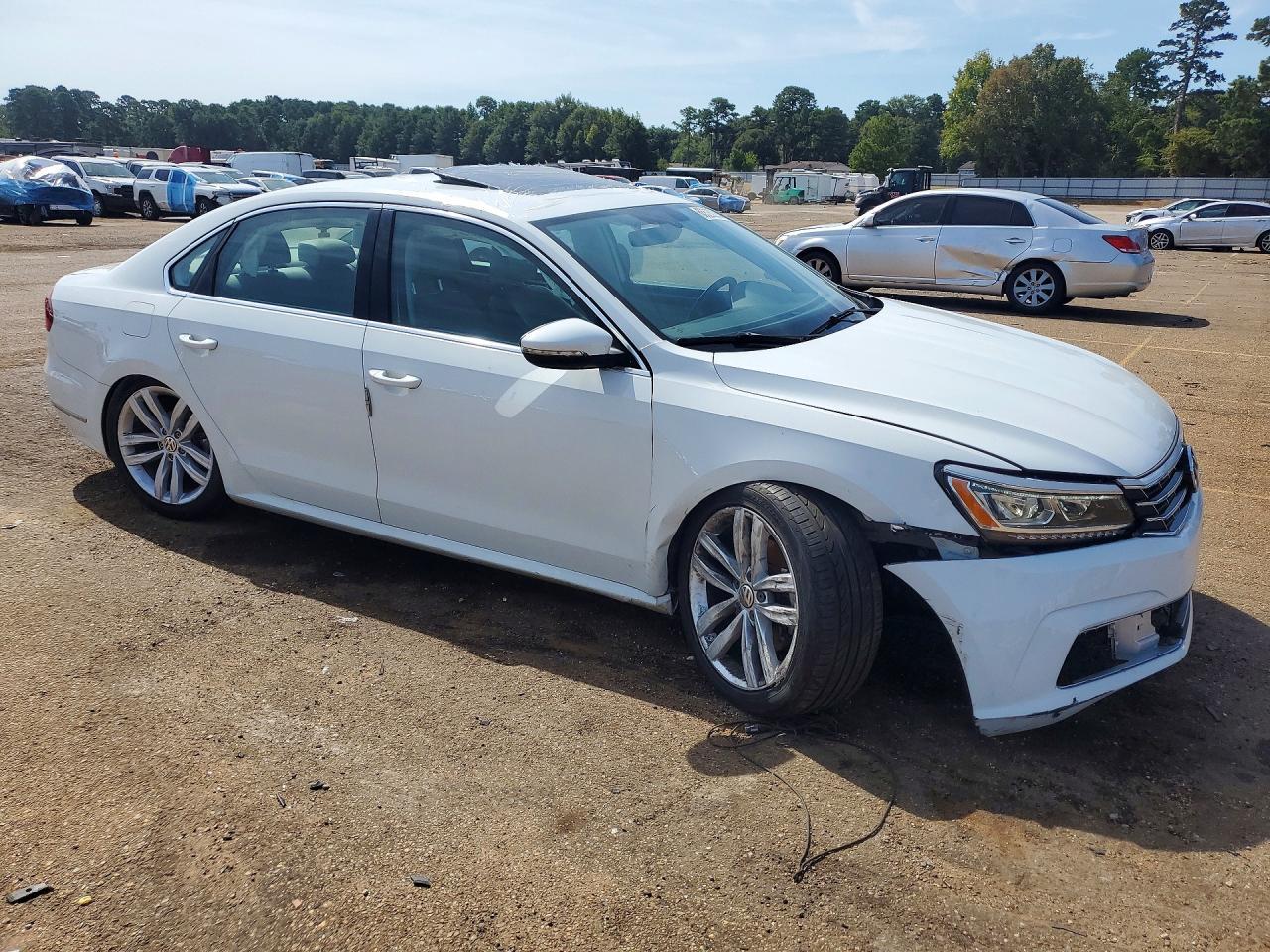 2018 Volkswagen Passat Se - Фото 4
