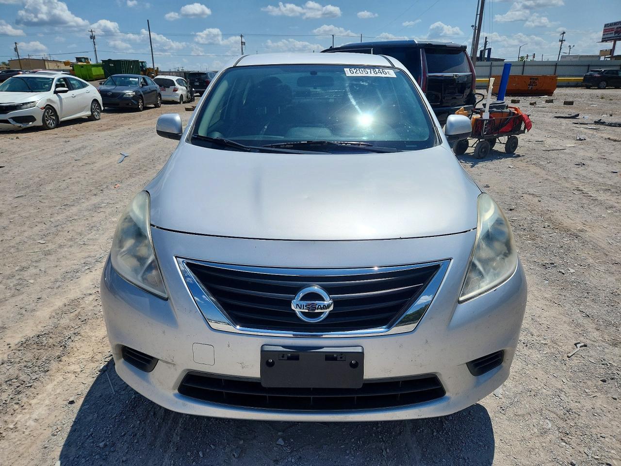 2012 Nissan Versa 1.6 S - Image 5