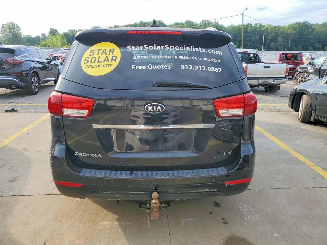 2016 Kia Sedona Lx - Фото 6