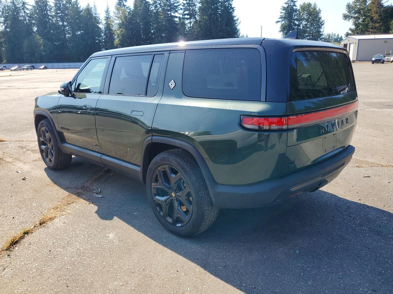 2025 Rivian R1S Adventure - Фото 2