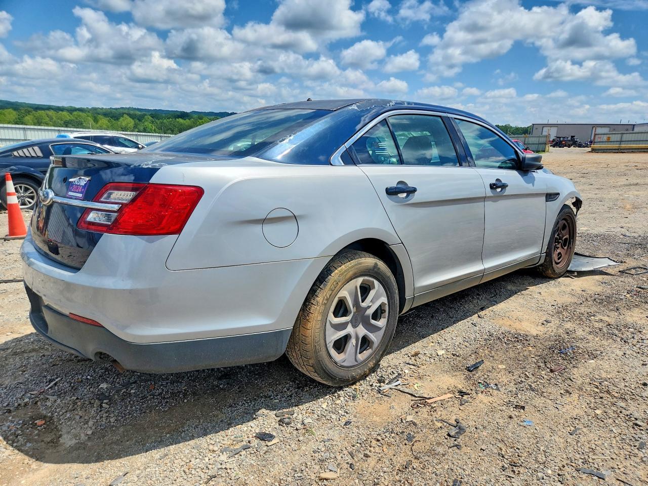 2013 Ford Taurus Police Interceptor - Фото 3