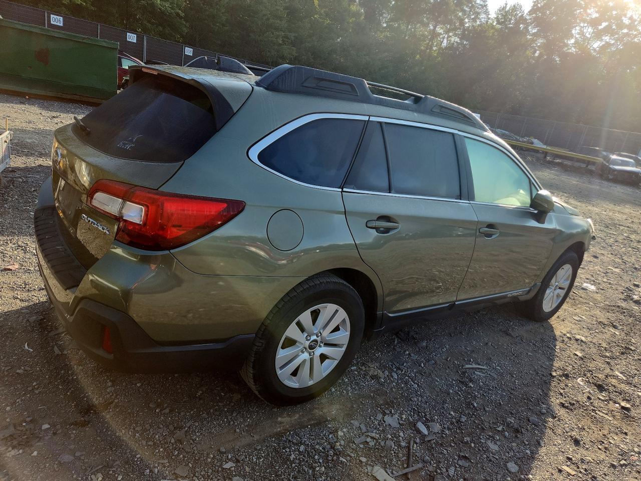 2019 Subaru Outback 2.5I Premium - Фото 3