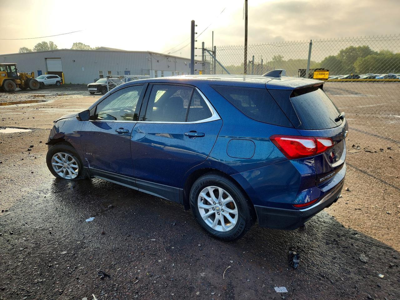2019 Chevrolet Equinox Lt - Image 2