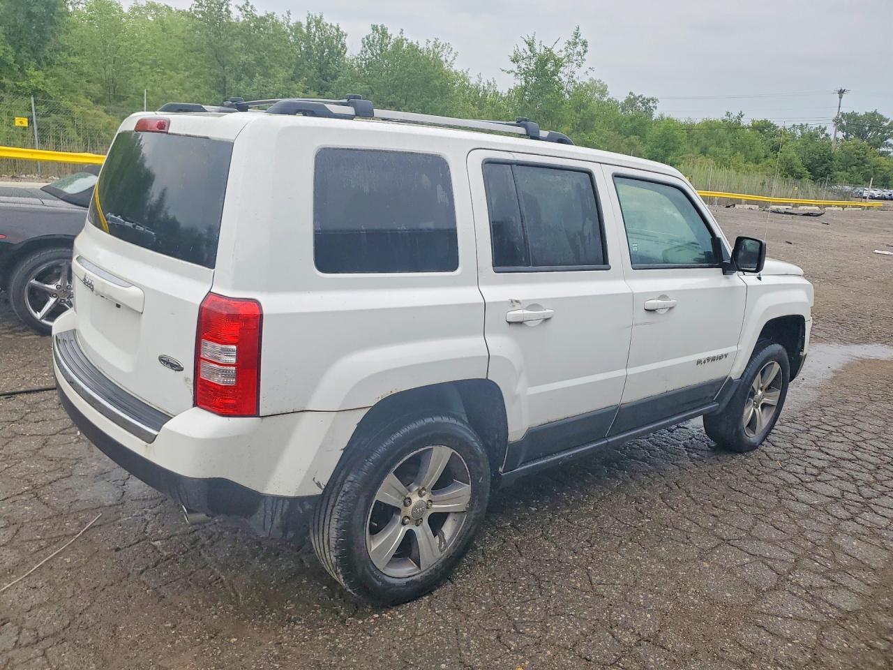 2017 Jeep Patriot Latitude - Image 3