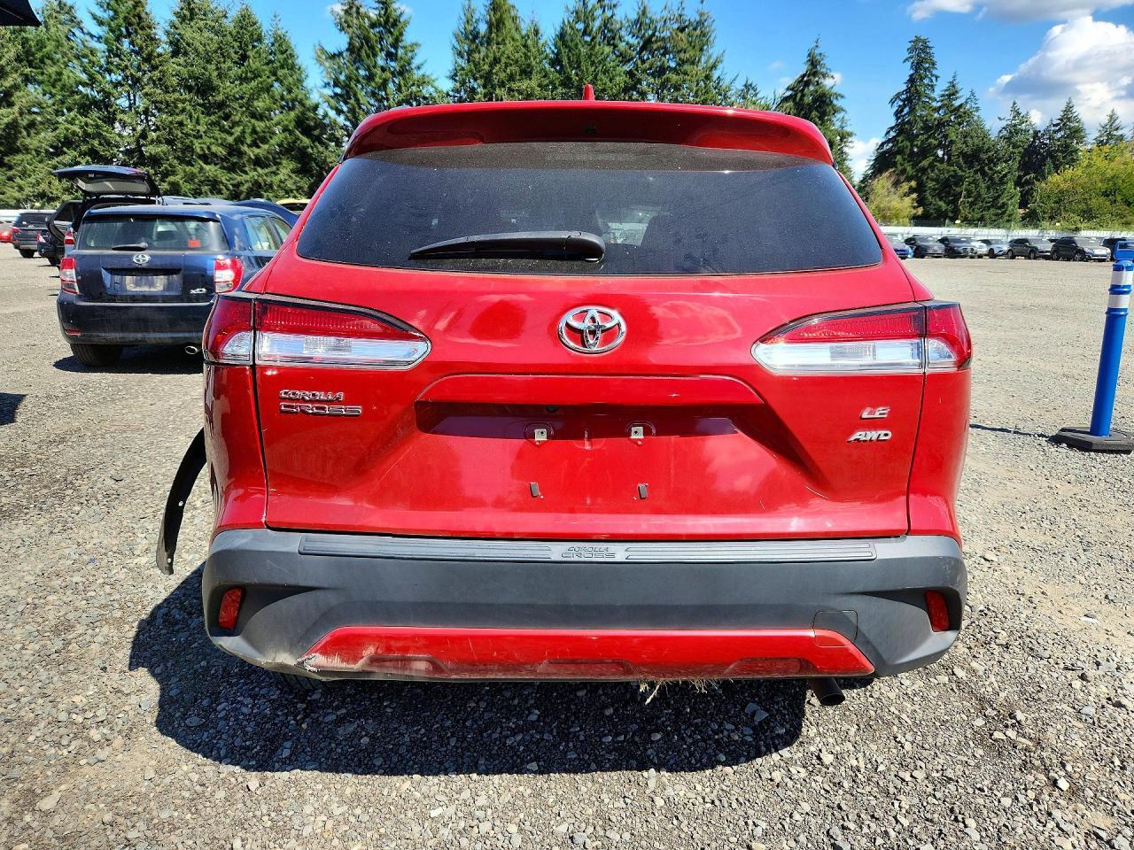 2022 Toyota Corolla Cross Le - Image 6