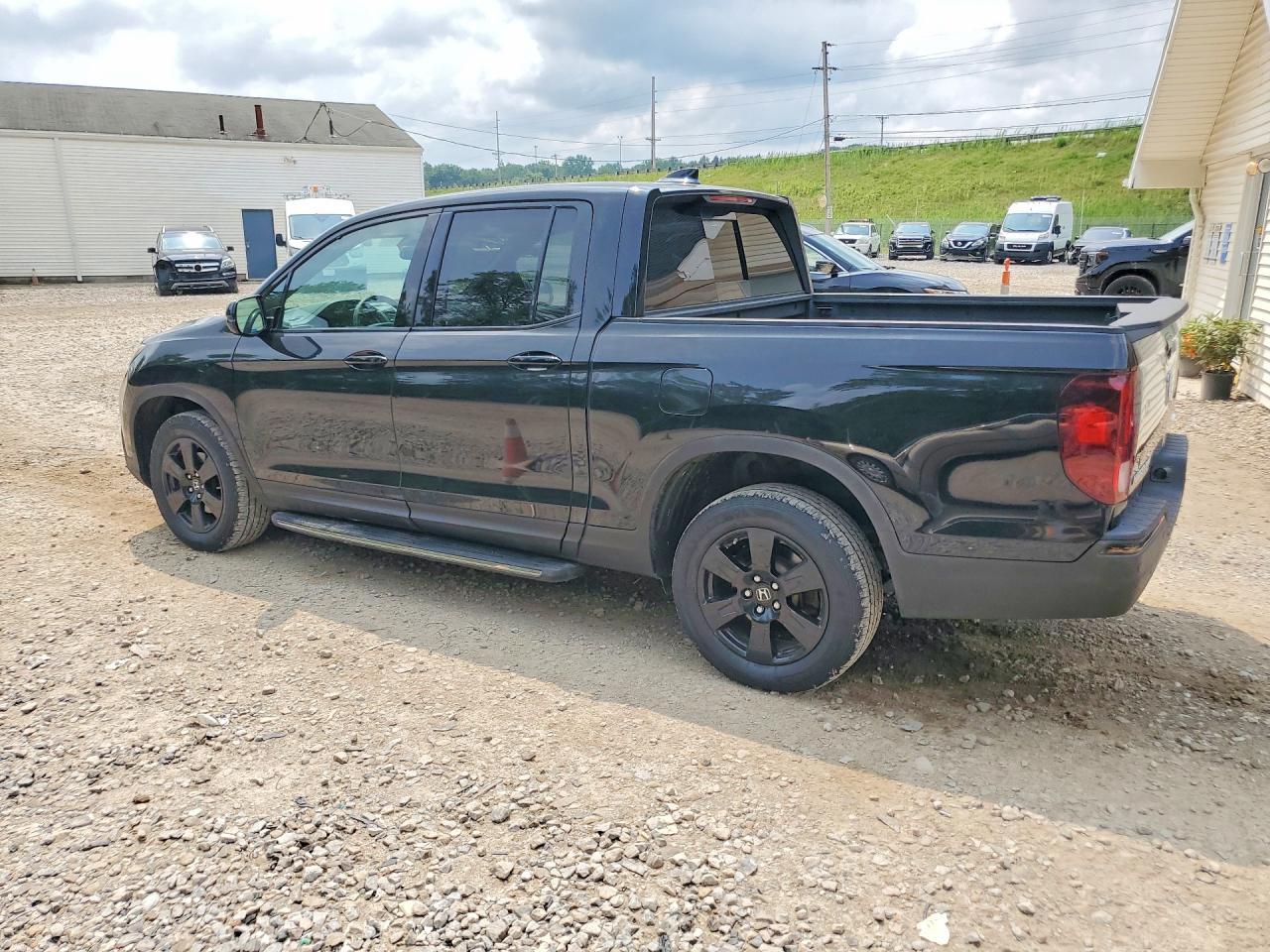 2017 Honda Ridgeline Black Edition - Фото 2