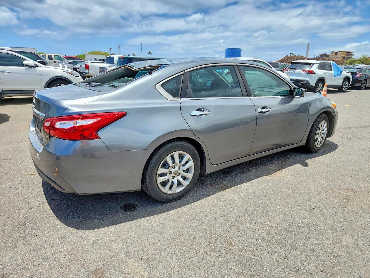 2016 Nissan Altima 2.5 S - Фото 3
