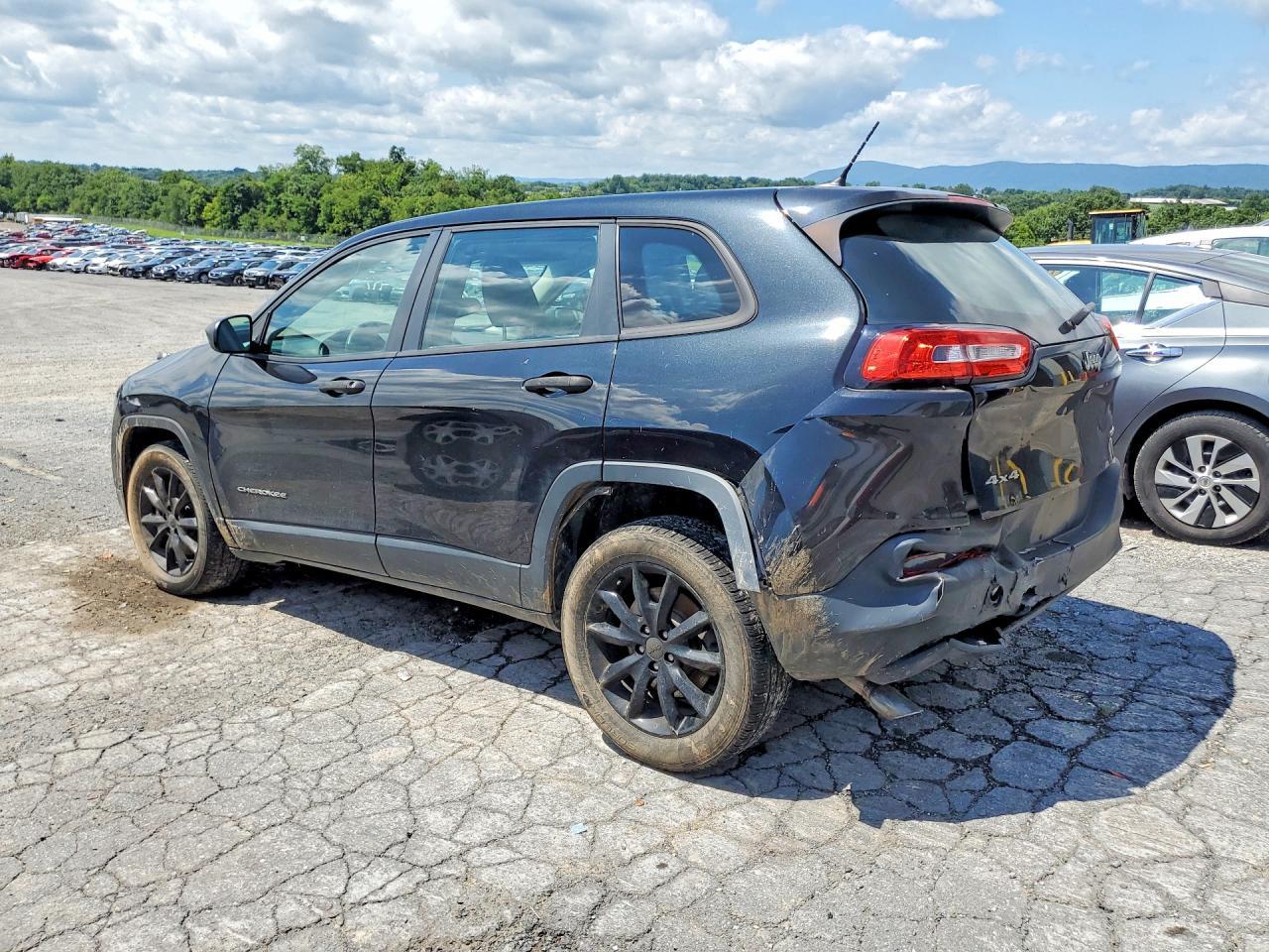 2015 Jeep Cherokee Sport - Image 2
