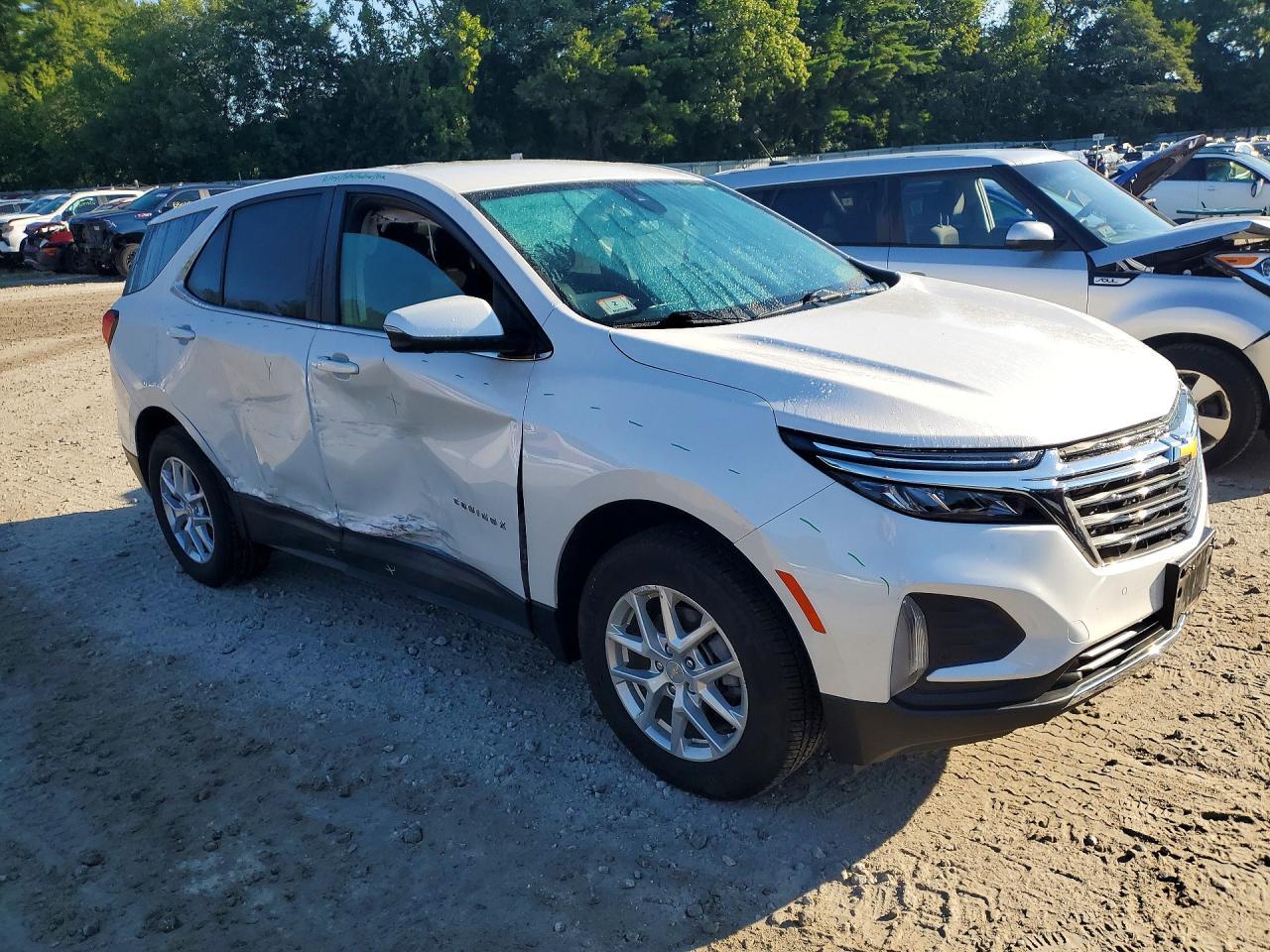 2022 Chevrolet Equinox Lt - Image 4