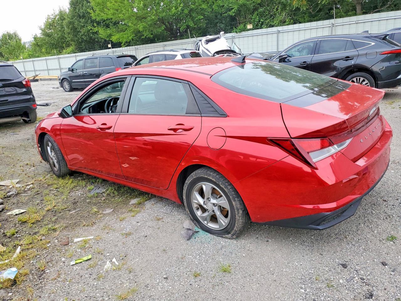 2021 Hyundai Elantra Se - Фото 2