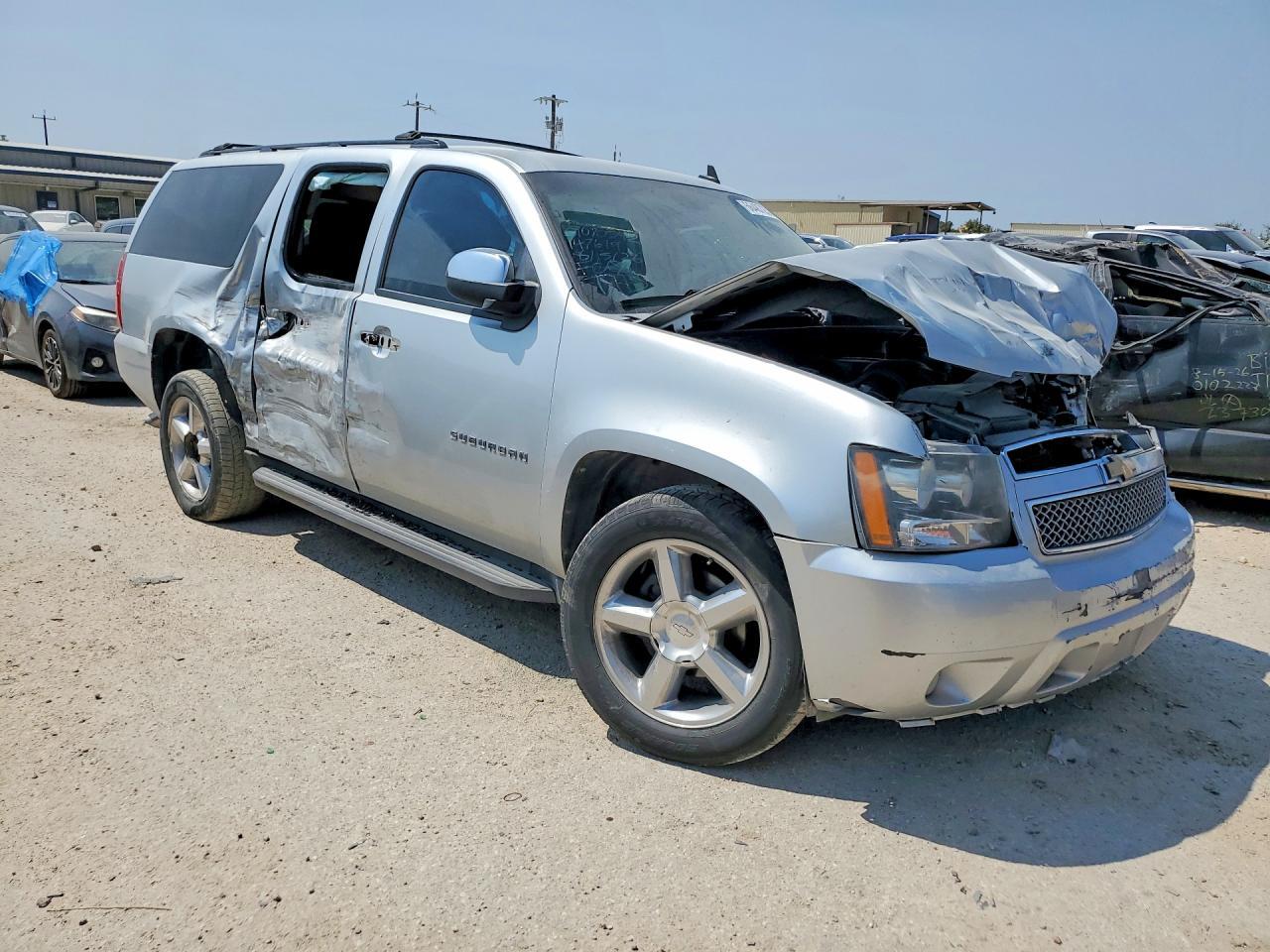 2012 Chevrolet Suburban C1500 Ls - Image 4