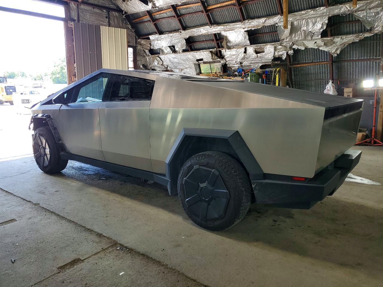 2024 Tesla Cybertruck - Image 2