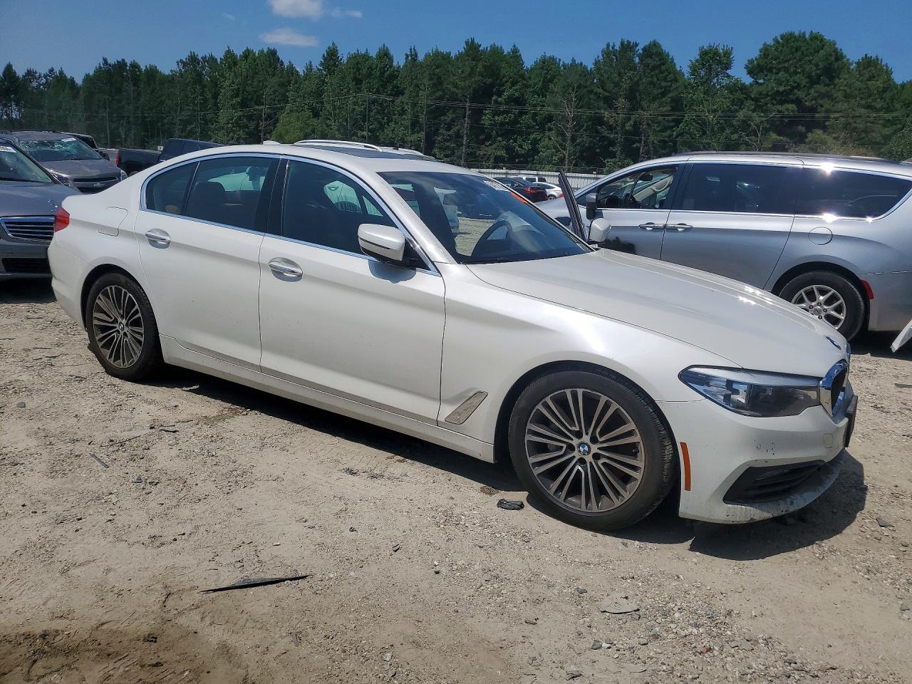 2017 BMW 530 Xi - Фото 4