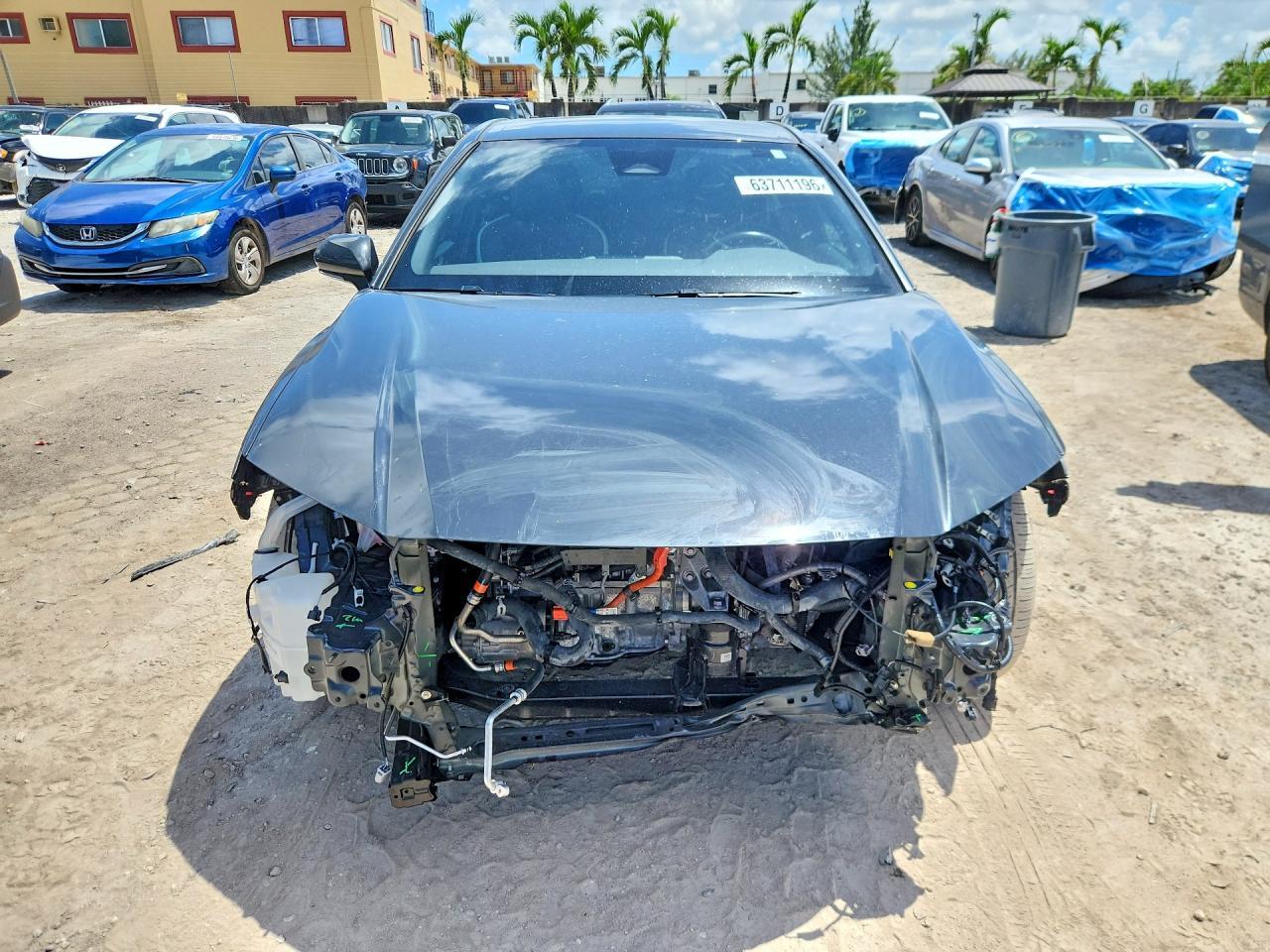 2025 Toyota Camry Se - Image 5