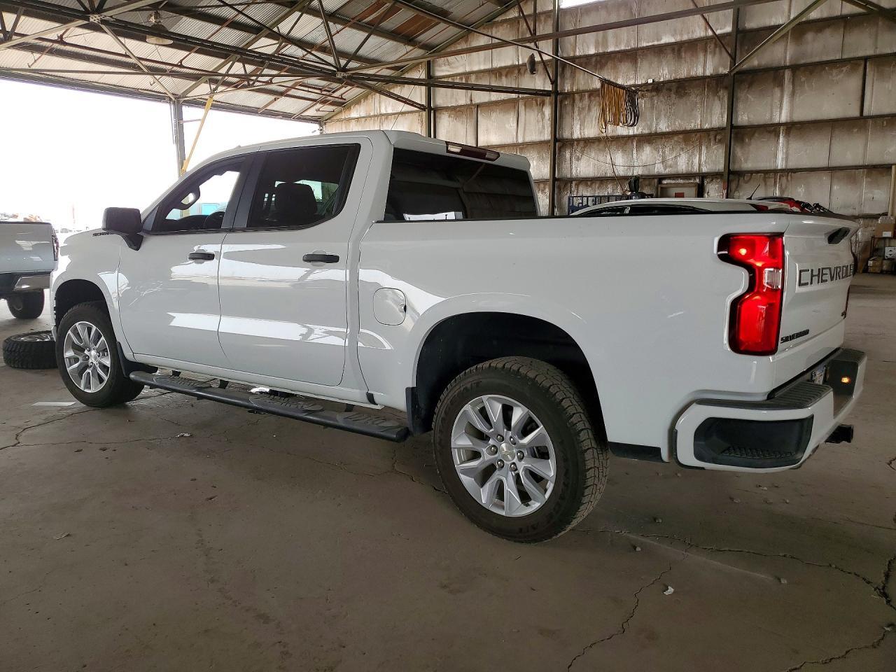 2019 Chevrolet Silverado C1500 Custom - Фото 2