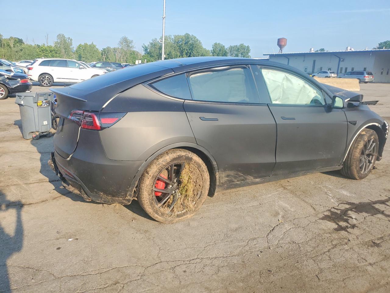 2022 Tesla Model Y - Фото 3