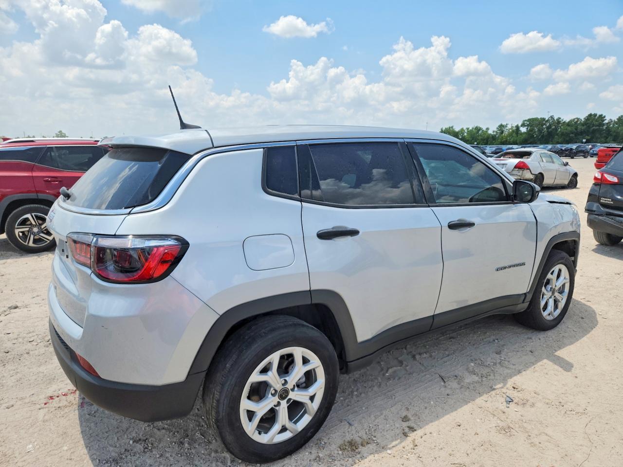 2025 Jeep Compass Sport - Фото 3