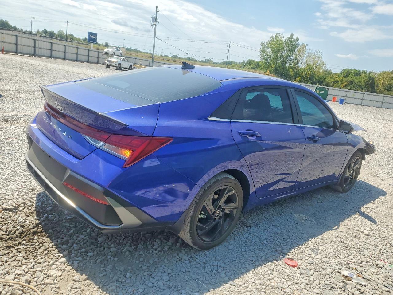 2026 Hyundai Elantra Sel Sport Premium - Фото 3