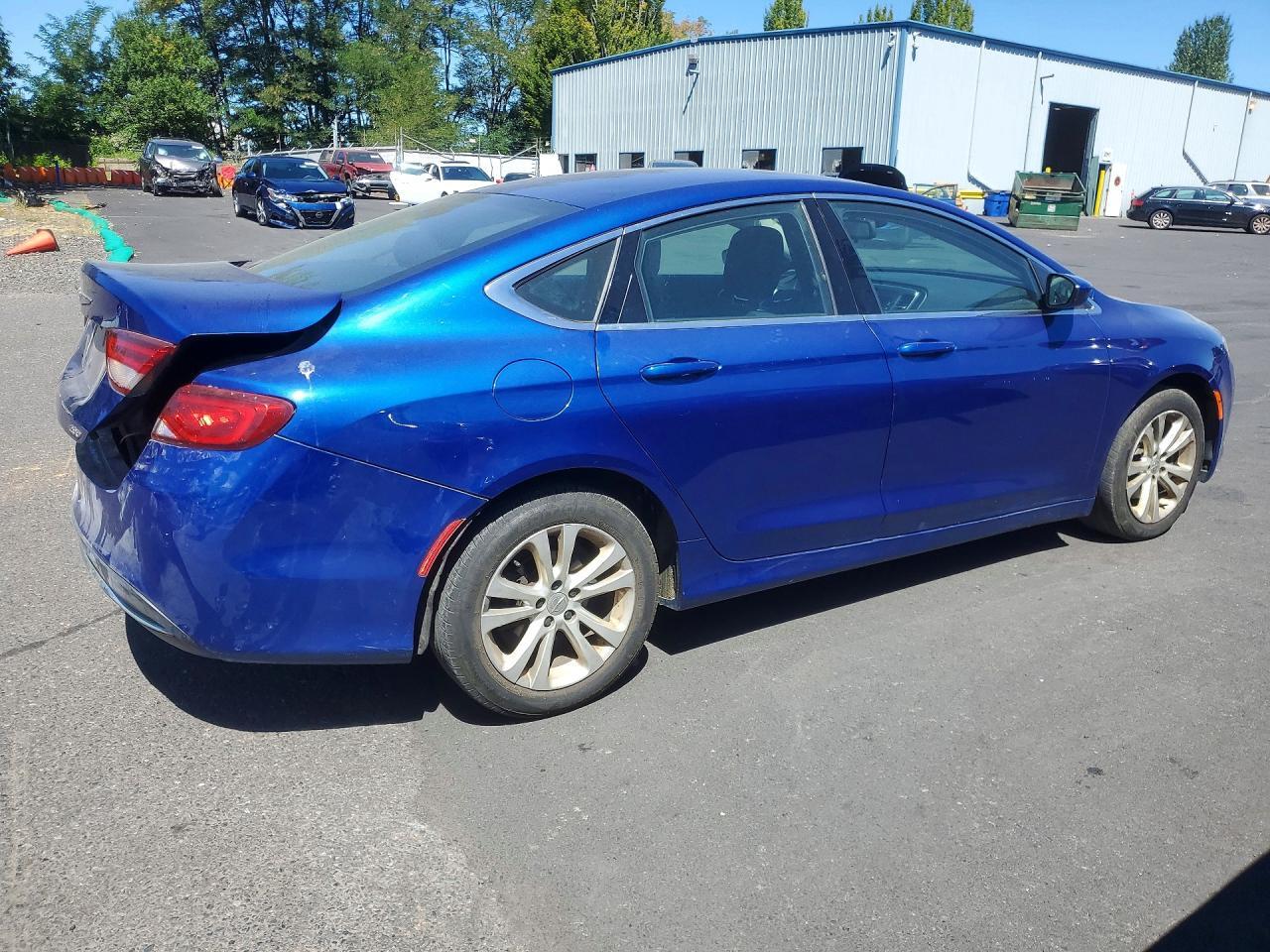 2015 Chrysler 200 Limited - Фото 3