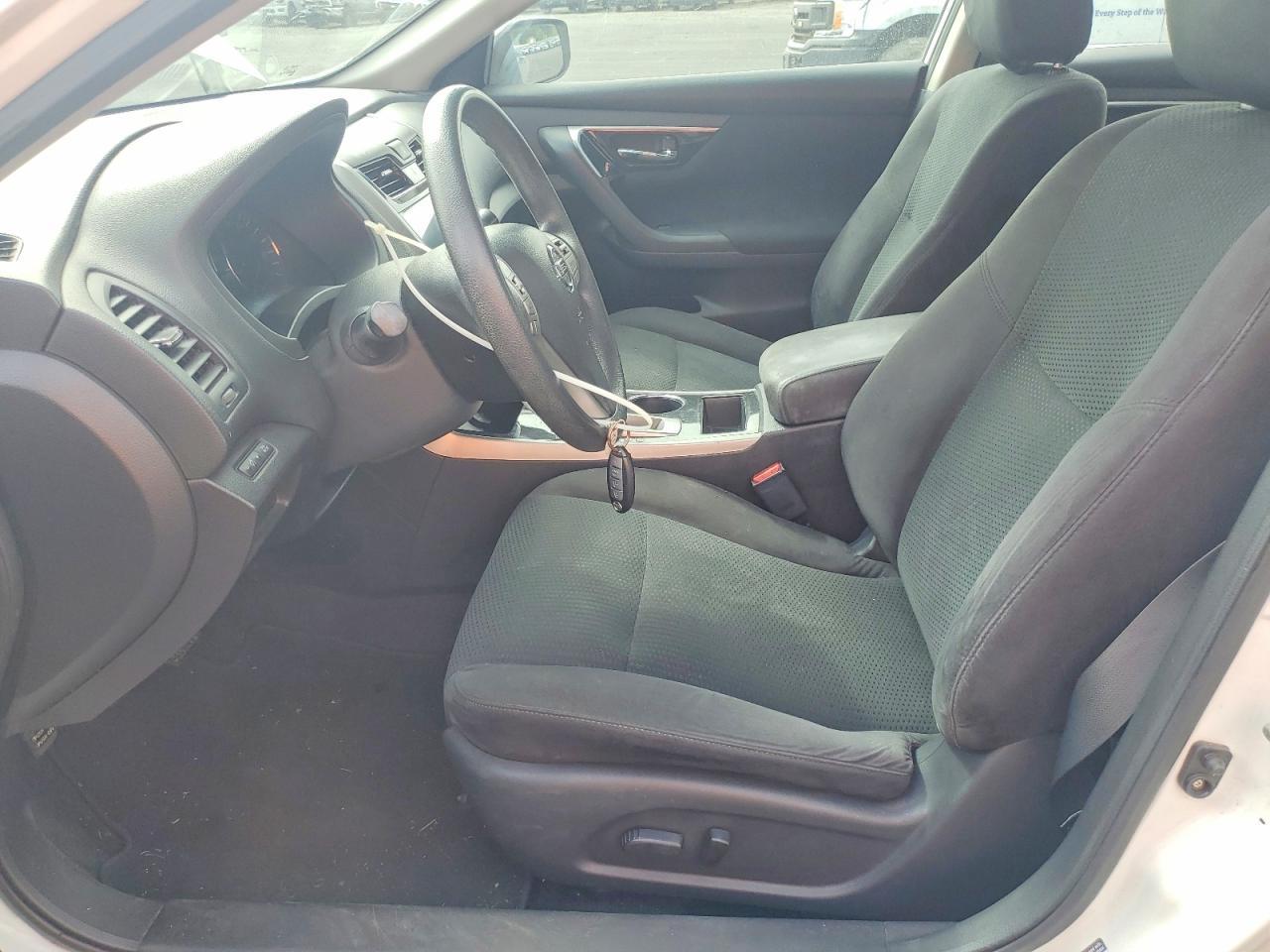 2014 Nissan Altima 2.5 S - Image 7