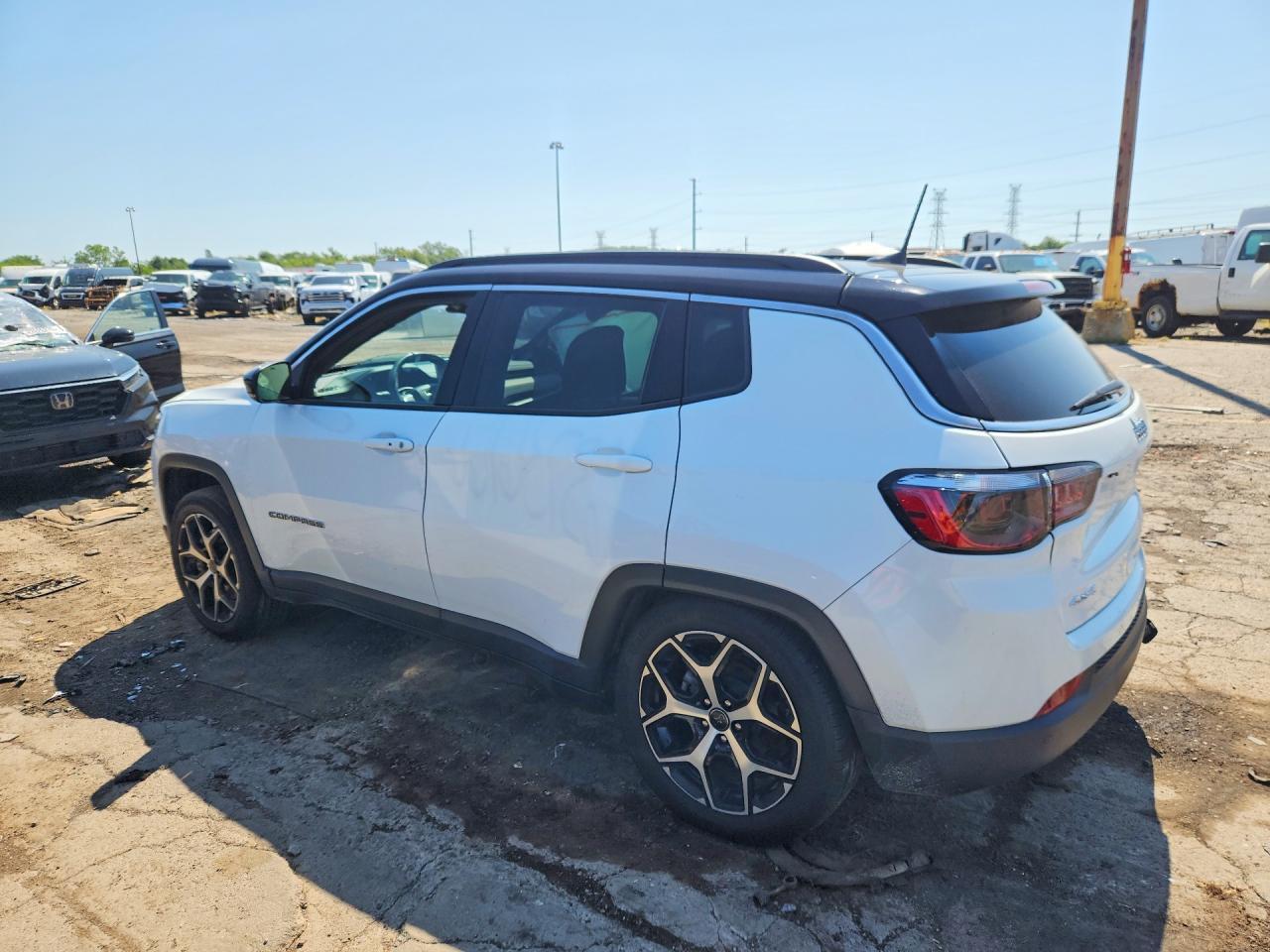 2025 Jeep Compass Limited - Фото 2