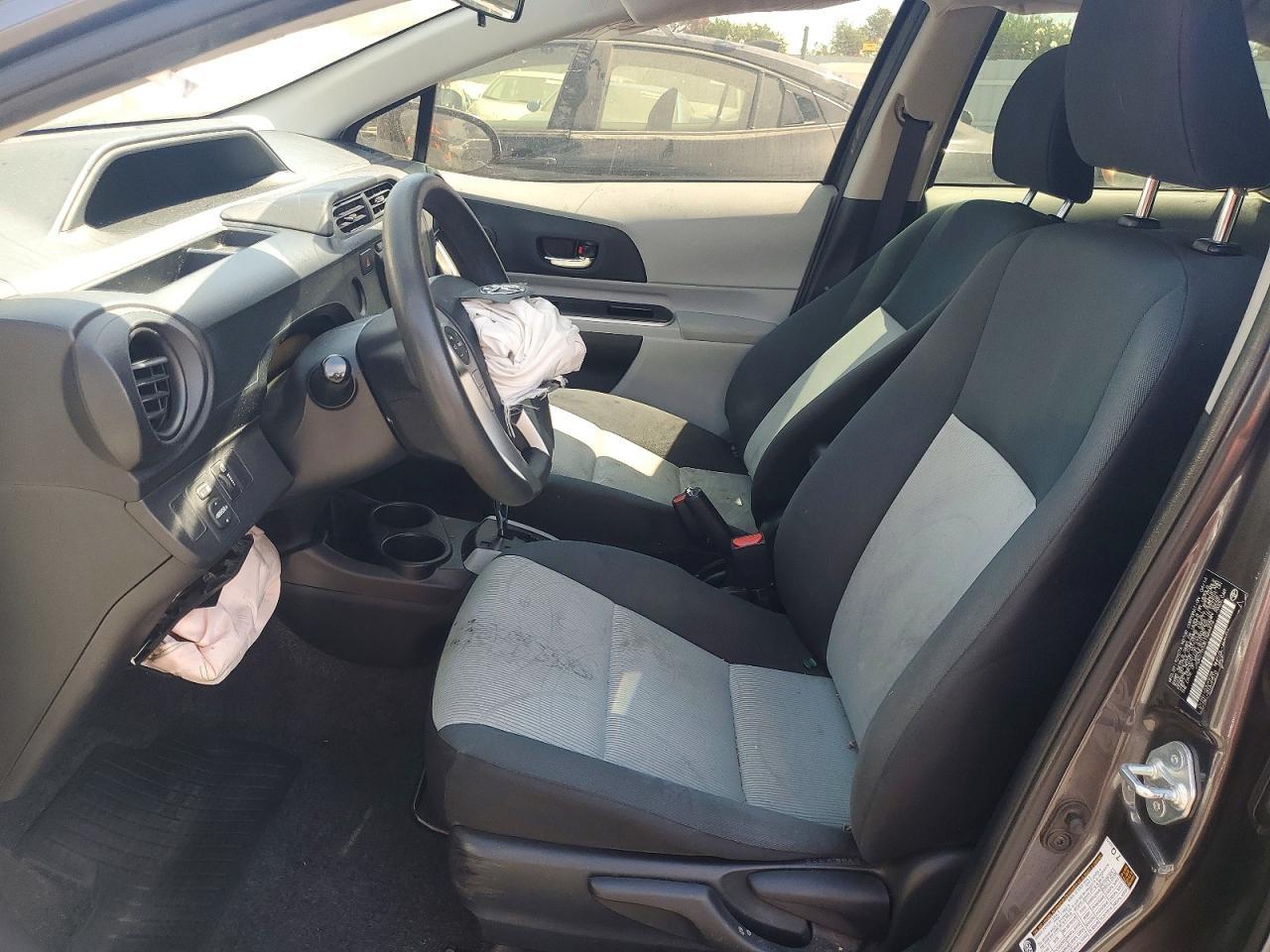 2014 Toyota Prius - Фото 7