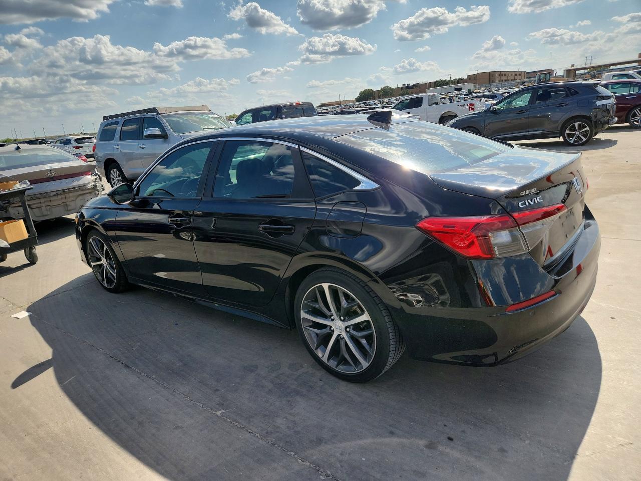 2023 Honda Civic Touring - Image 2