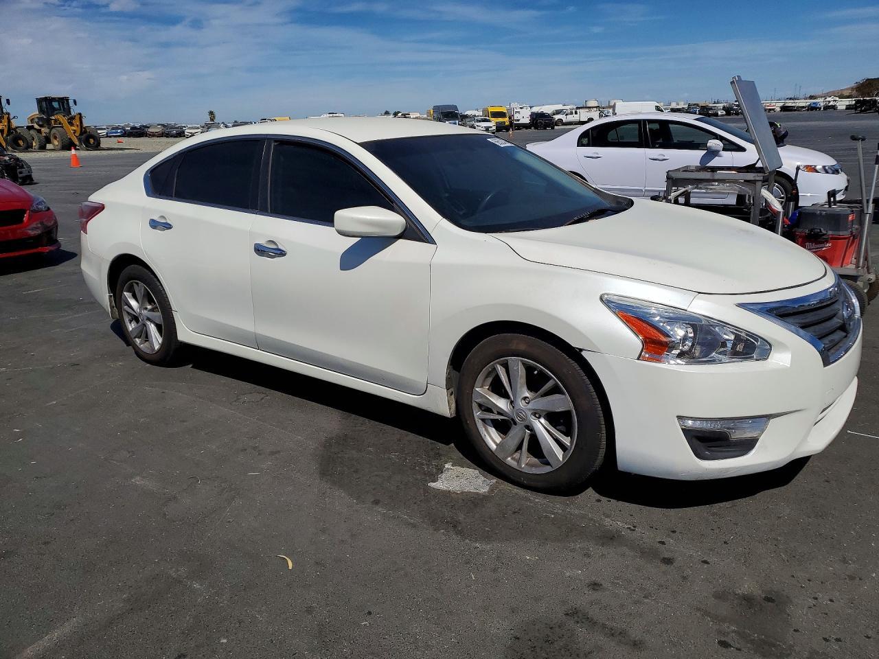 2014 Nissan Altima 2.5 S - Фото 4