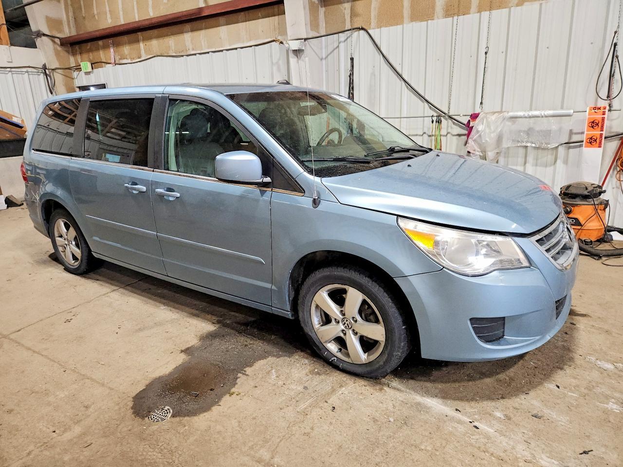 2010 Volkswagen Routan Se - Фото 4