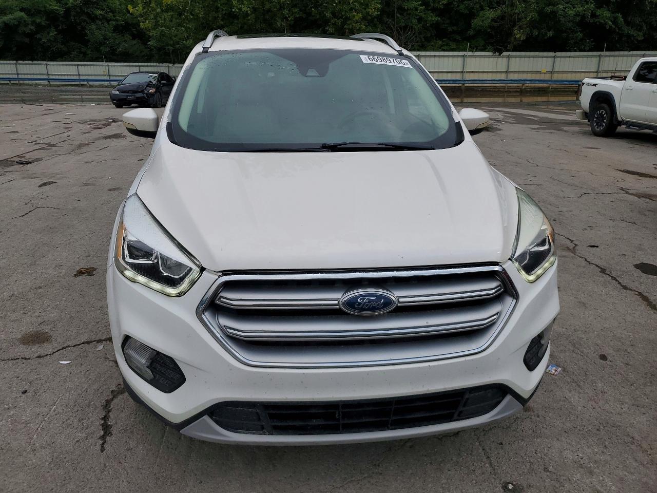 2017 Ford Escape Titanium - Image 5