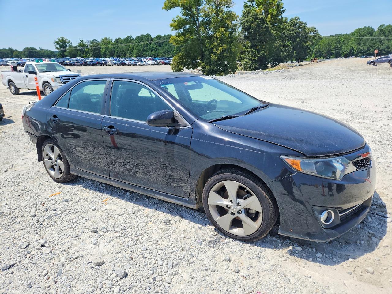 2012 Toyota Camry Se Sport Limited Edition - Image 4