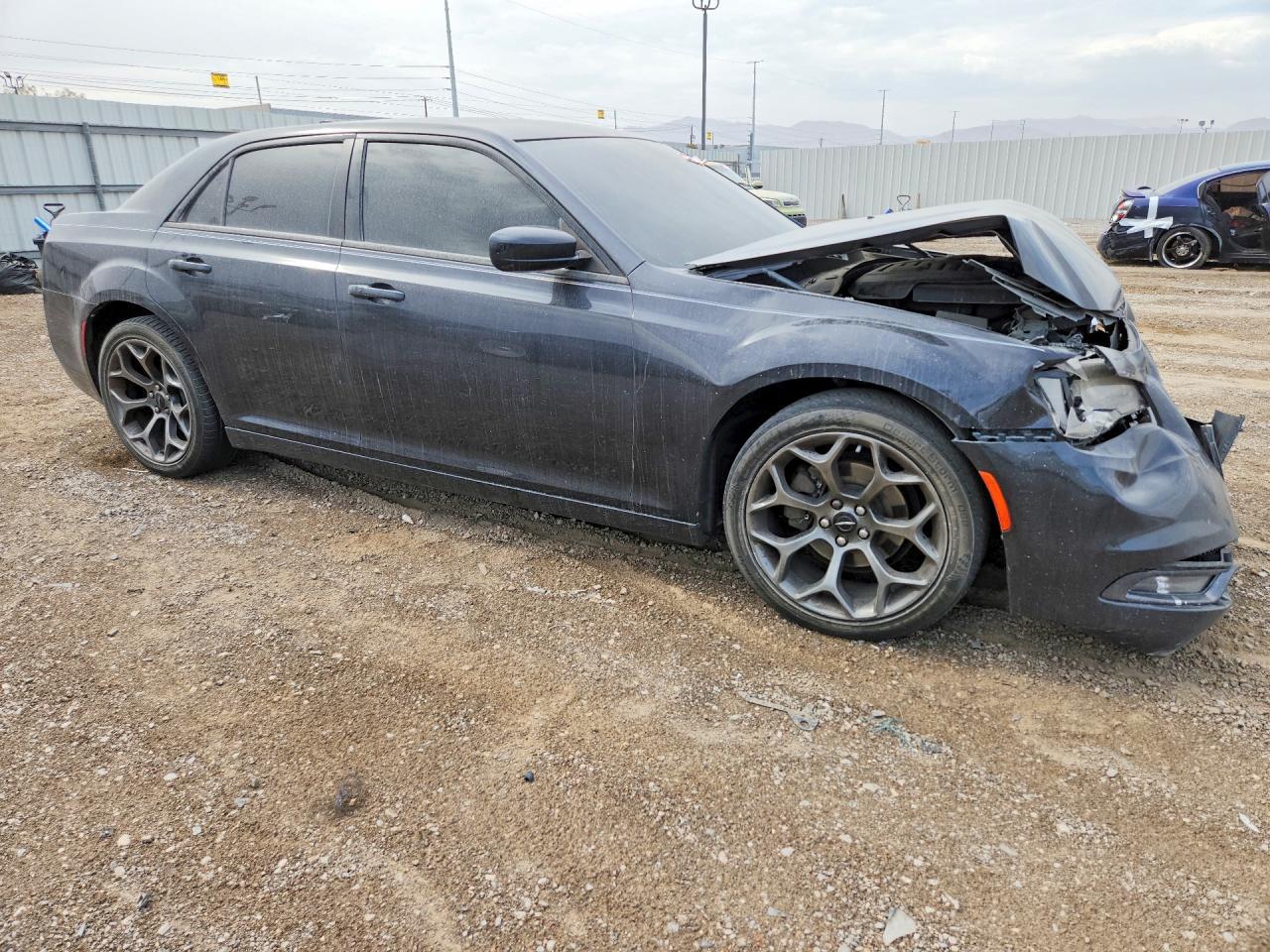 2015 Chrysler 300 S - Image 4