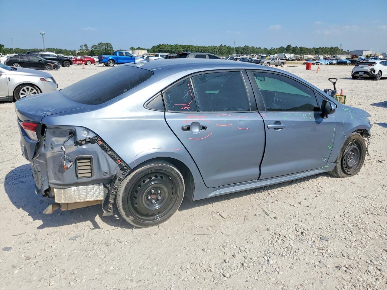2021 Toyota Corolla Le - Image 3