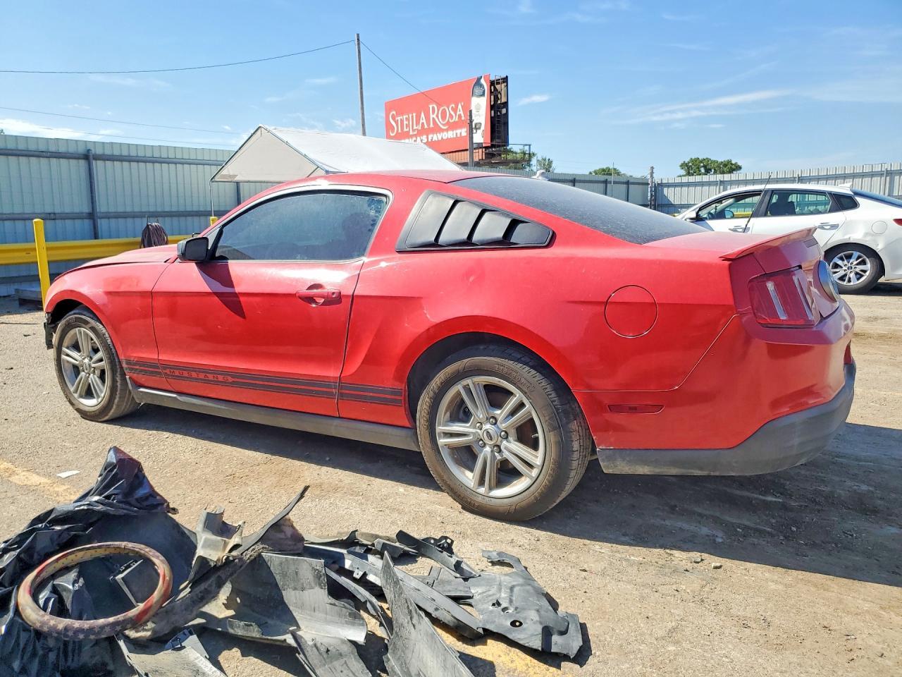 2010 Ford Mustang - Image 2