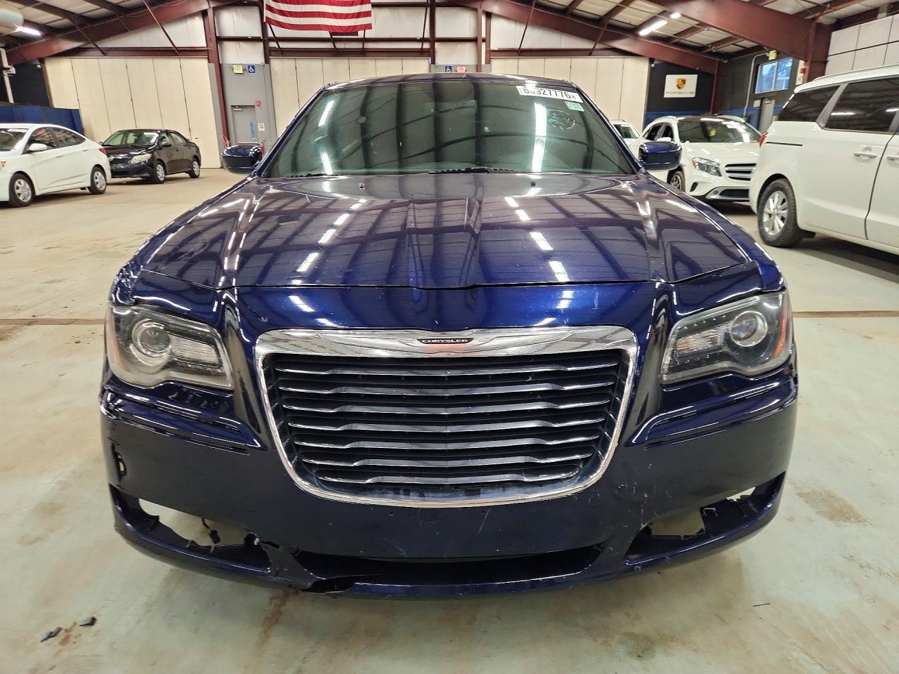 2014 Chrysler 300 - Image 5