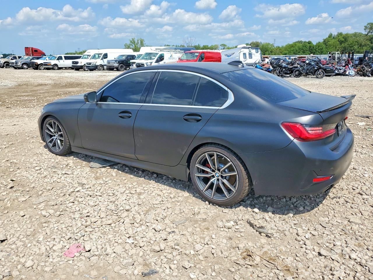 2019 BMW 330Xi - Image 2