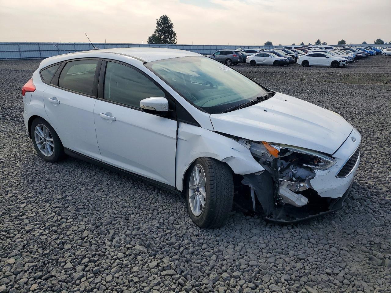 2017 Ford Focus Se - Фото 4