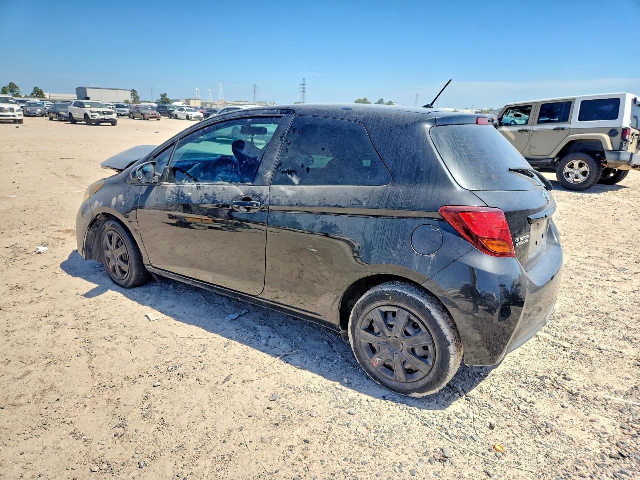 2015 Toyota Yaris 3-Door L - Image 2